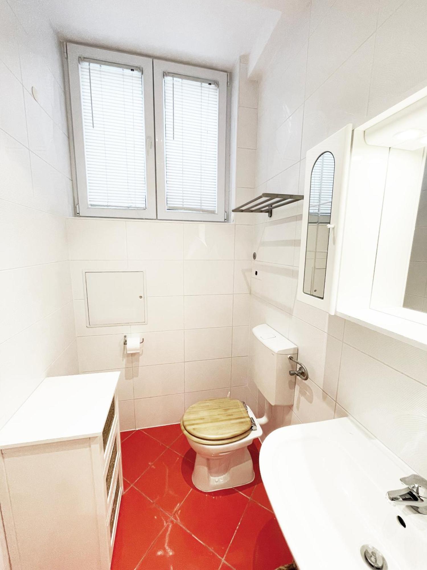 Apartments Monika Bed&Breakfast 145 *