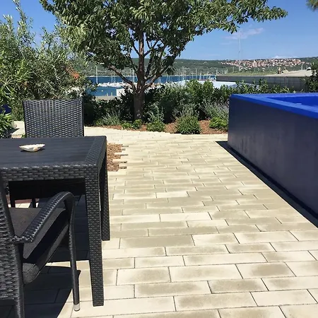 Apartments Monika Bed&Breakfast 145 Punat Exterior foto